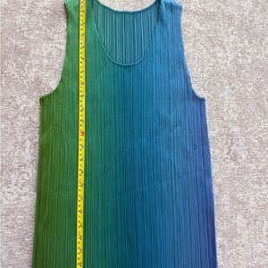 Pleats please Issey Miyake 1990s